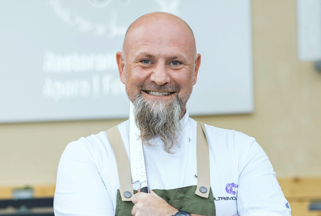 Lukasz Widomski, Küchenchef.